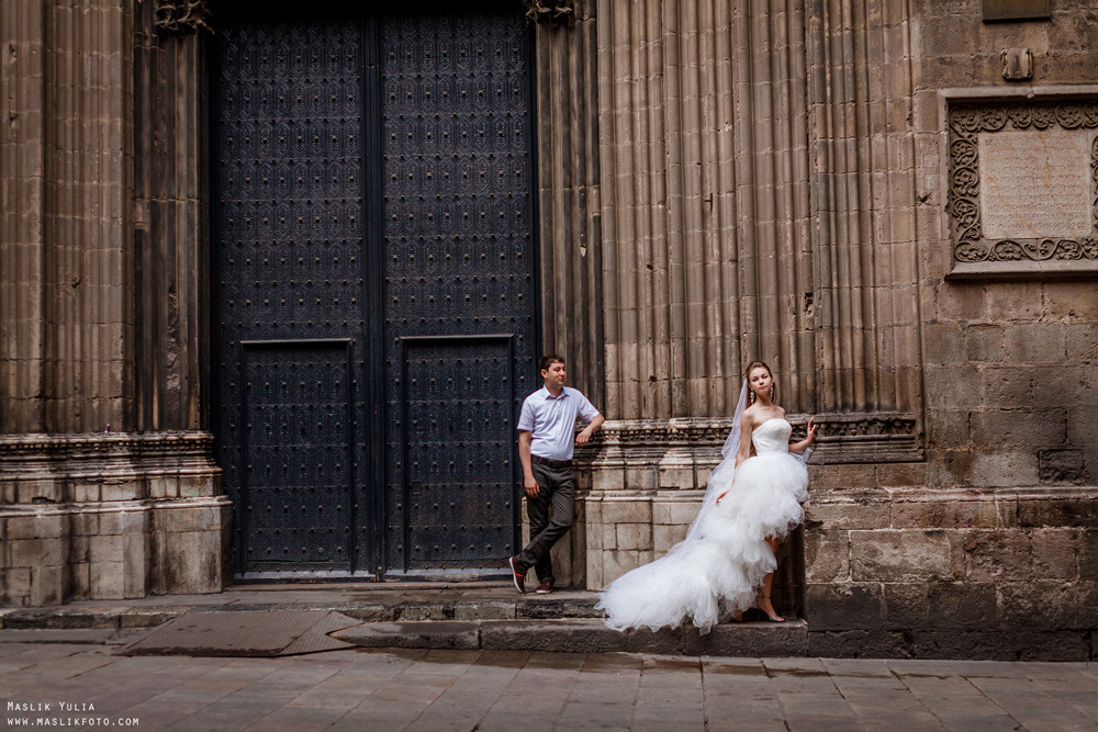 Sesión de fotos de boda en el puerto de Barcelona. Fotógrafo en Barcelona Maslik Yulia