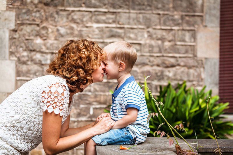 Rodzinna sesja zdjęciowa w Barcelonie. Fotograf w Barcelonie Hiszpanii Maslik Yulia