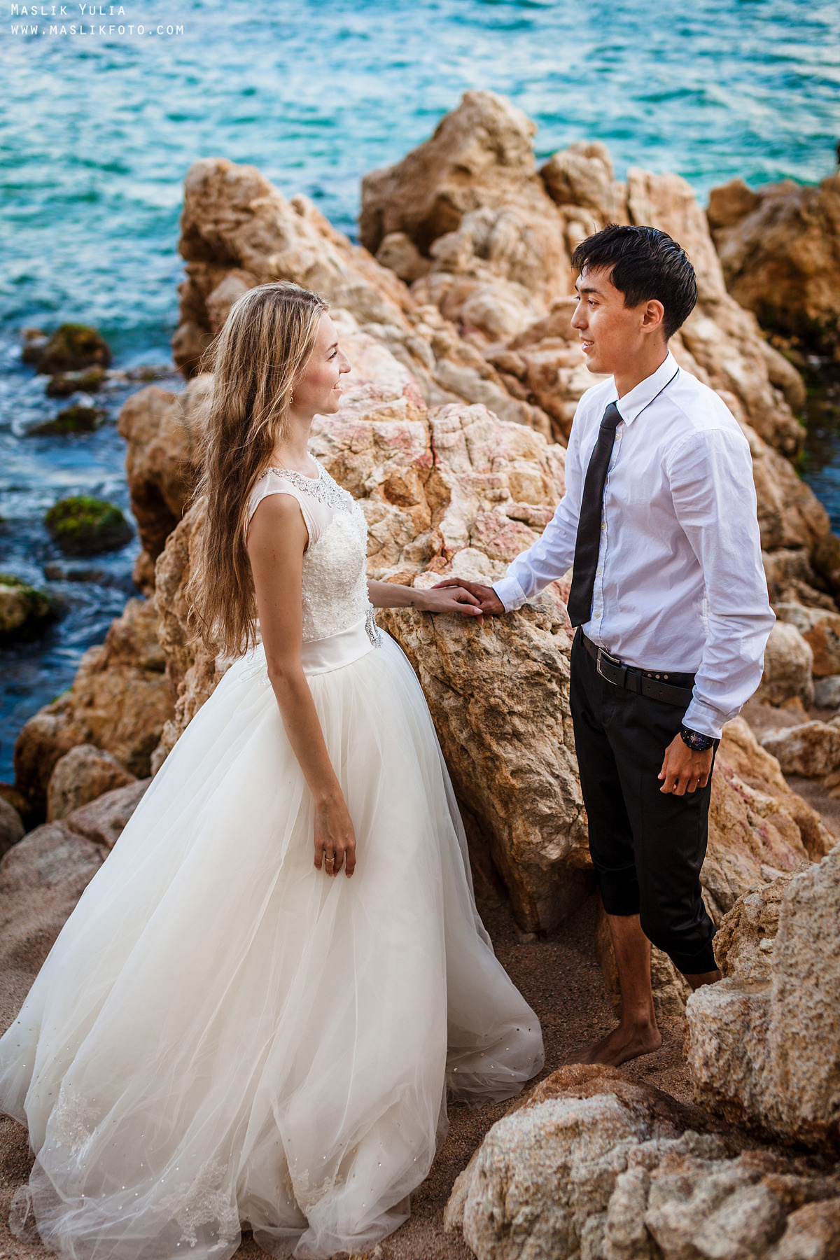 Sesión fotográfica de boda en la Costa Brava. Fotógrafo en Barcelona Maslik Yulia