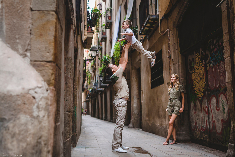 Przygoda - sesja zdjęciowa w Barcelonie. Fotograf w Barcelonie Hiszpanii Maslik Yulia