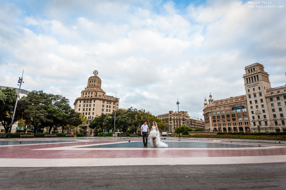 Sesión de fotos de boda en el puerto de Barcelona. Fotógrafo en Barcelona Maslik Yulia
