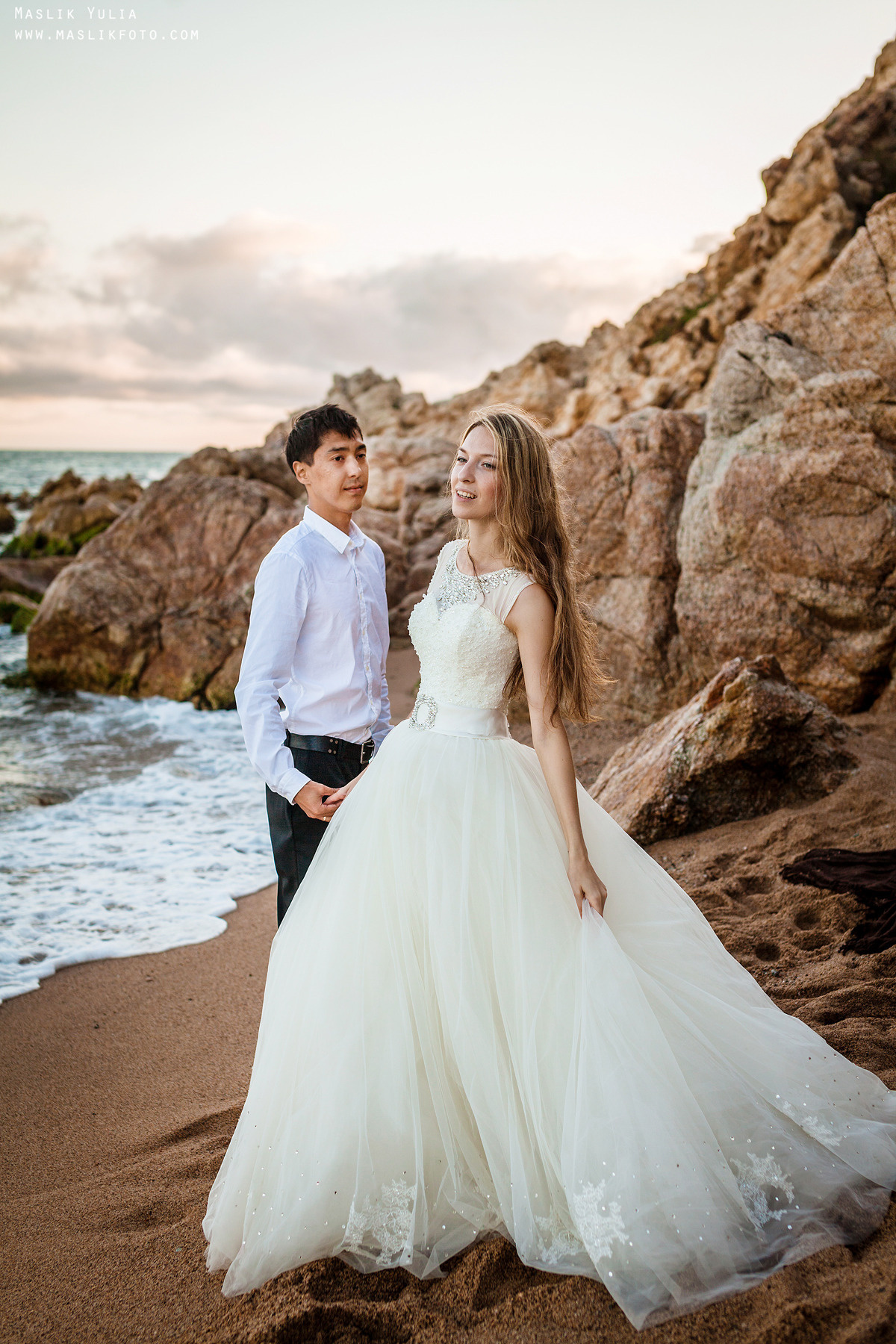 Sesión fotográfica de boda en la Costa Brava. Fotógrafo en Barcelona Maslik Yulia
