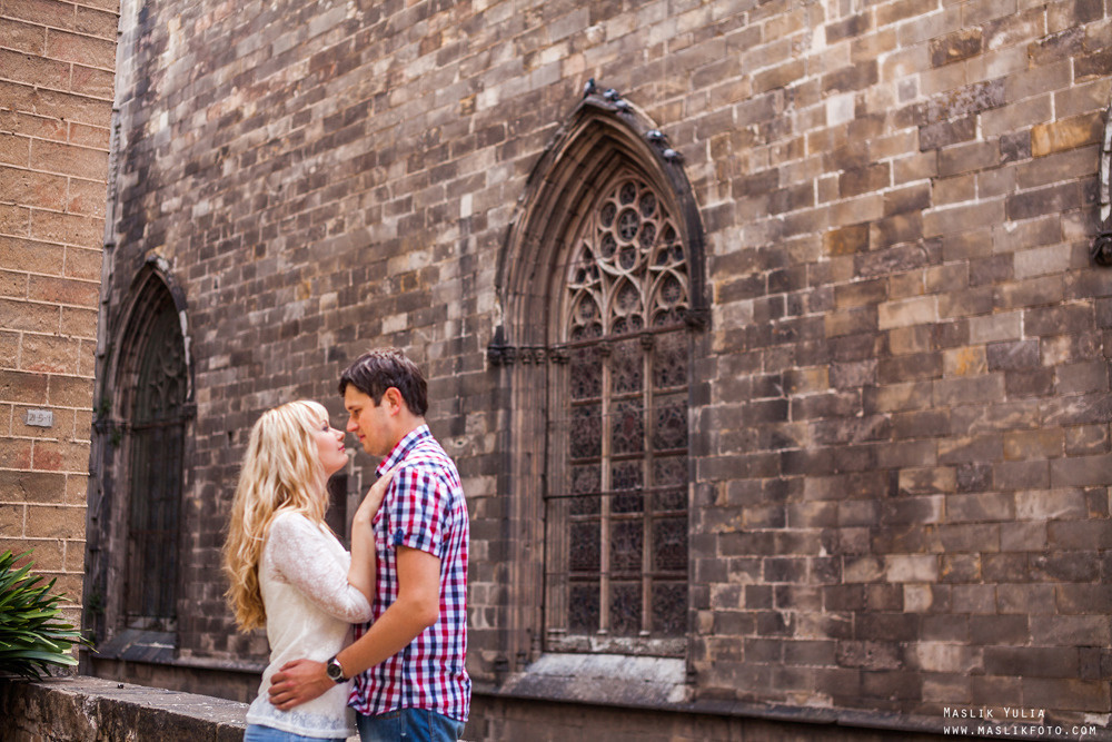 Romantic photo session in Barcelona. Photographer in Barcelona Spain Maslik Yulia