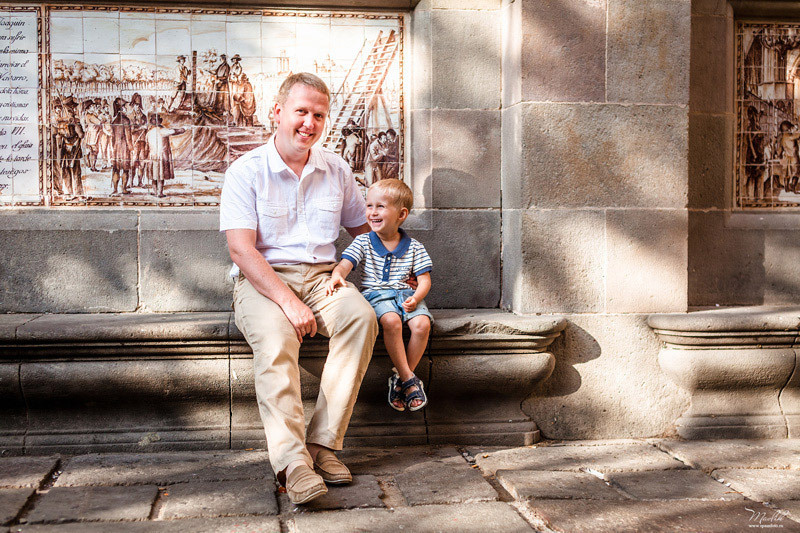 Rodzinna sesja zdjęciowa w Barcelonie. Fotograf w Barcelonie Hiszpanii Maslik Yulia