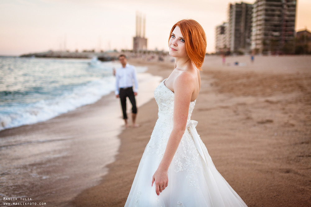 Soleada sesión de fotos en Barcelona. Fotógrafo en Barcelona Maslik Yulia