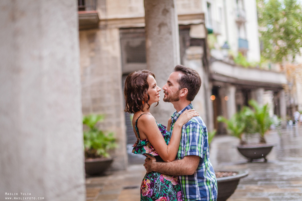 Fun photo shoot in Barcelona. Photographer in Barcelona Spain Maslik Yulia