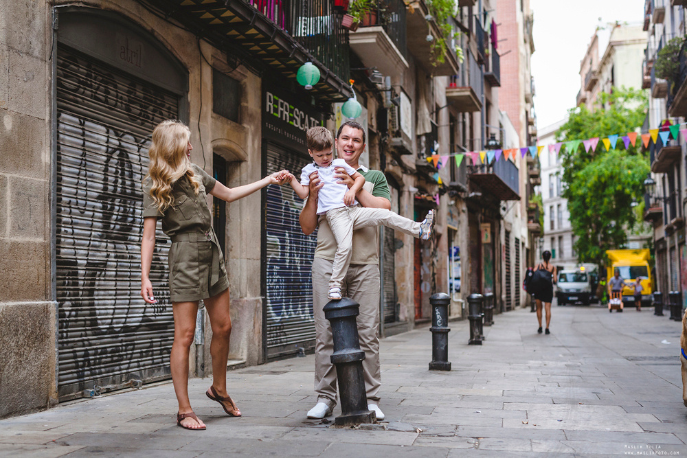 Przygoda - sesja zdjęciowa w Barcelonie. Fotograf w Barcelonie Hiszpanii Maslik Yulia