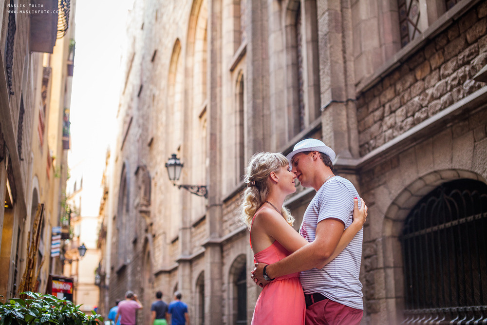 Colorida sesión de fotos en Barcelona. Fotógrafo en Barcelona Maslik Yulia