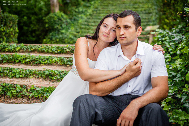 Sesión de fotos de boda en el Parque Laberinto de Barcelona. Fotógrafo en Barcelona Maslik Yulia