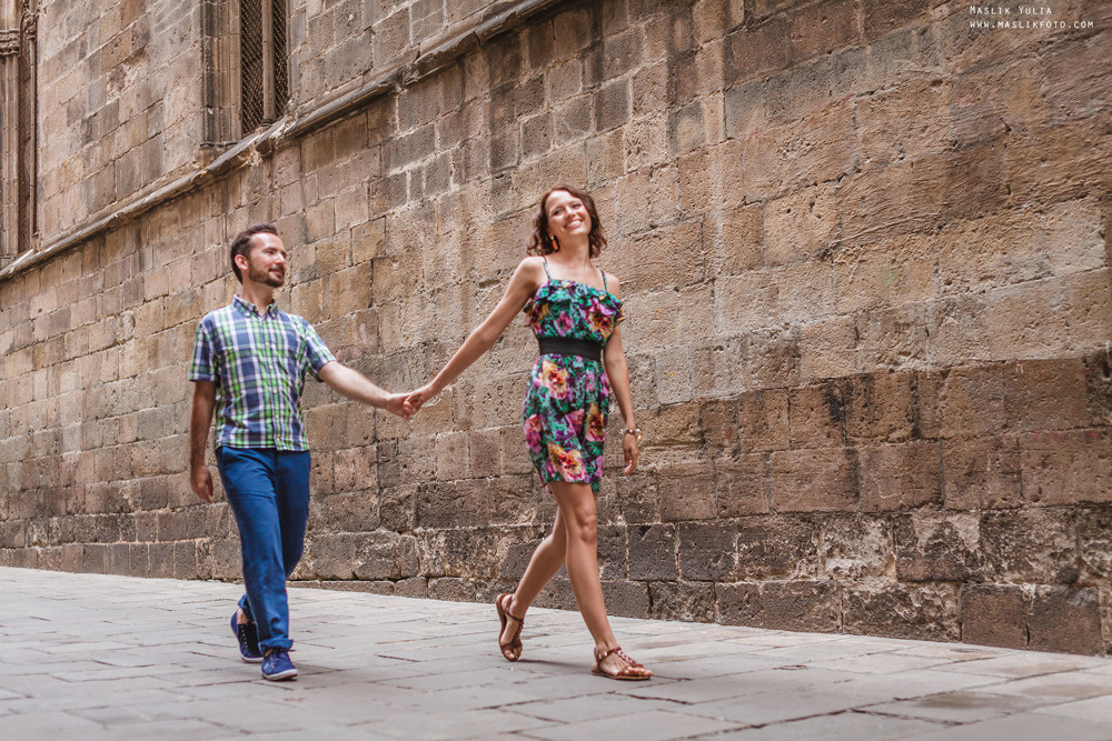 Fun photo shoot in Barcelona. Photographer in Barcelona Spain Maslik Yulia