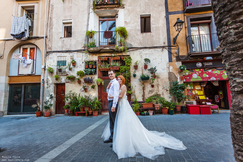 Soleada sesión de fotos en Barcelona. Fotógrafo en Barcelona Maslik Yulia