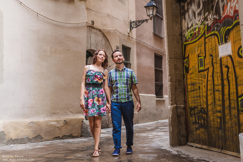 Fun photo shoot in Barcelona. Photographer in Barcelona Spain Maslik Yulia