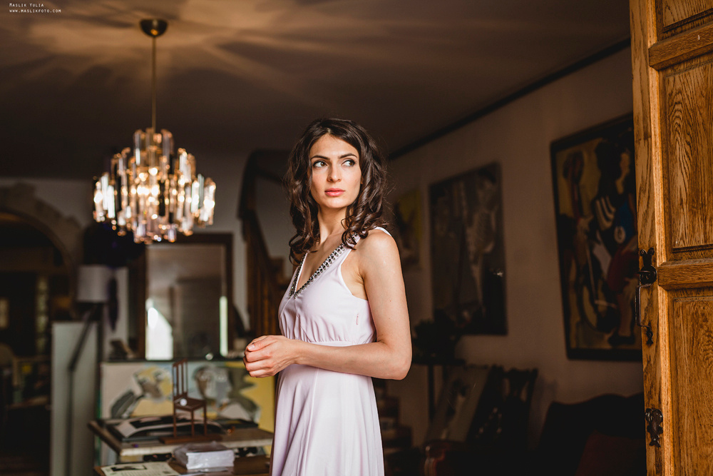 Photosession in the fabulous Besalu. Photographer in Barcelona Spain Maslik Yulia