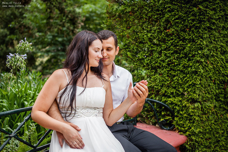 Sesión de fotos de boda en el Parque Laberinto de Barcelona. Fotógrafo en Barcelona Maslik Yulia