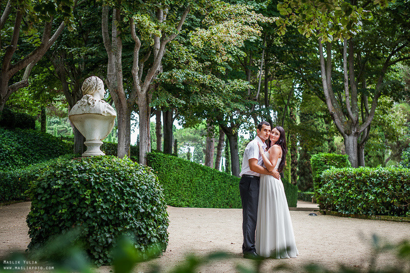 Sesión de fotos de boda en el Parque Laberinto de Barcelona. Fotógrafo en Barcelona Maslik Yulia