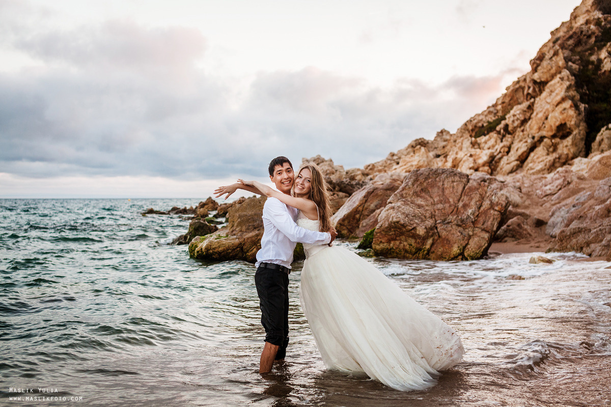 Sesión fotográfica de boda en la Costa Brava. Fotógrafo en Barcelona Maslik Yulia