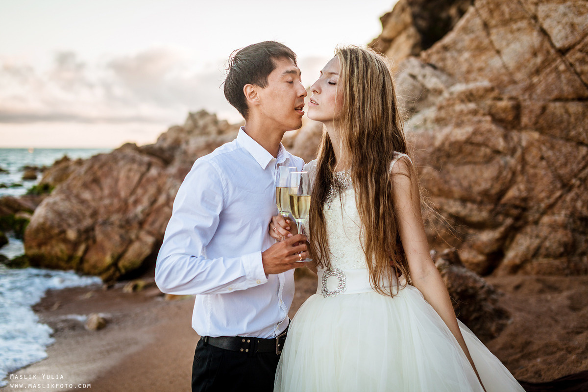 Sesión fotográfica de boda en la Costa Brava. Fotógrafo en Barcelona Maslik Yulia