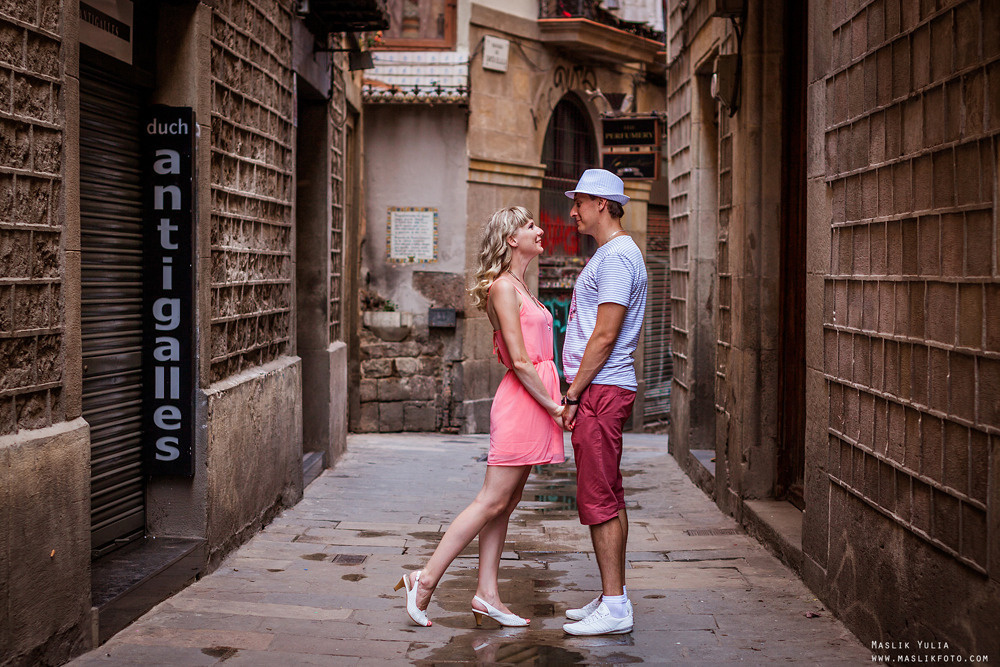 Colorida sesión de fotos en Barcelona. Fotógrafo en Barcelona Maslik Yulia