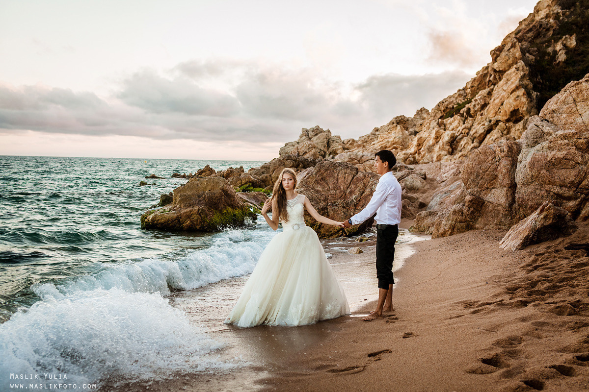 Sesión fotográfica de boda en la Costa Brava. Fotógrafo en Barcelona Maslik Yulia