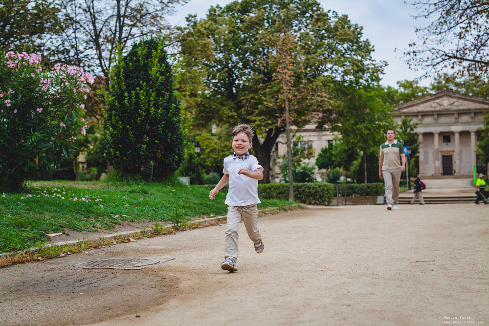 Przygoda - sesja zdjęciowa w Barcelonie. Fotograf w Barcelonie Hiszpanii Maslik Yulia