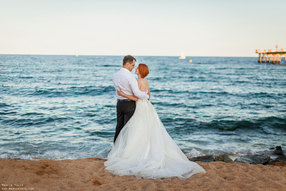 Soleada sesión de fotos en Barcelona. Fotógrafo en Barcelona Maslik Yulia