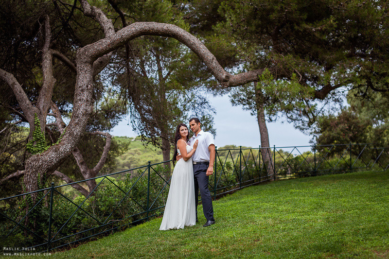 Sesión de fotos de boda en el Parque Laberinto de Barcelona. Fotógrafo en Barcelona Maslik Yulia