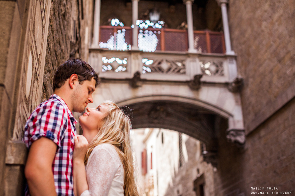 Romantic photo session in Barcelona. Photographer in Barcelona Spain Maslik Yulia