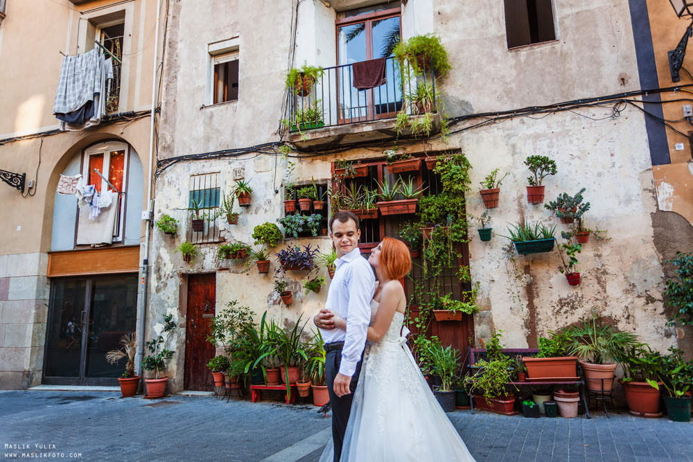 Soleada sesión de fotos en Barcelona. Fotógrafo en Barcelona Maslik Yulia