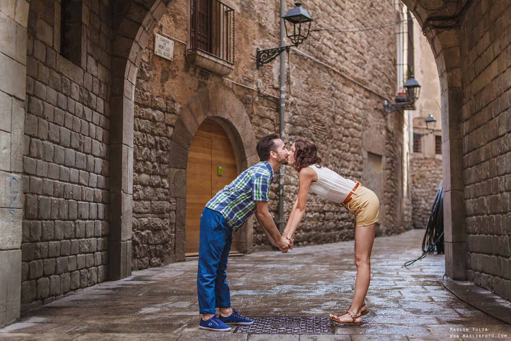 Fun photo shoot in Barcelona. Photographer in Barcelona Spain Maslik Yulia