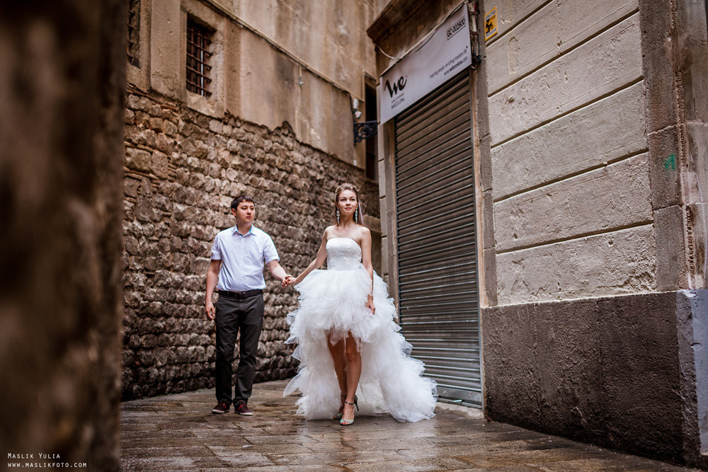 Sesión de fotos de boda en el puerto de Barcelona. Fotógrafo en Barcelona Maslik Yulia