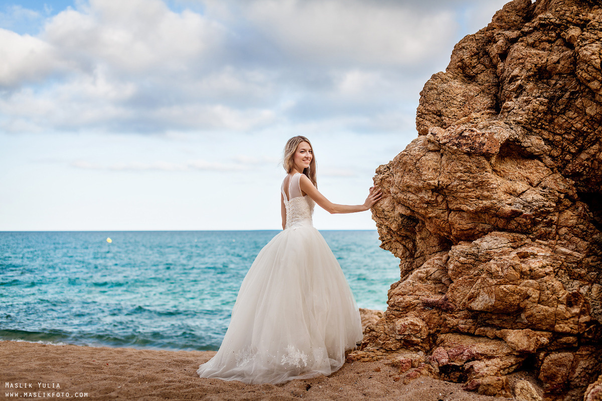 Sesión fotográfica de boda en la Costa Brava. Fotógrafo en Barcelona Maslik Yulia