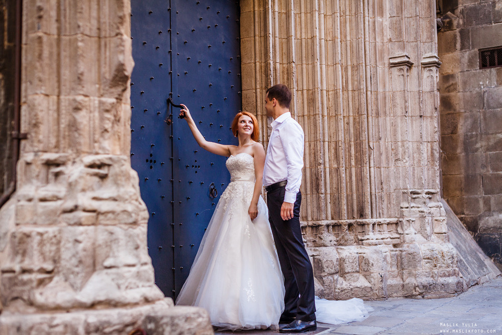 Soleada sesión de fotos en Barcelona. Fotógrafo en Barcelona Maslik Yulia