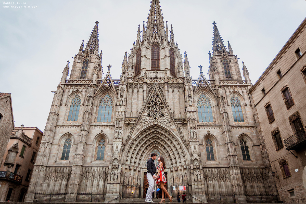 Photoshoot in Barcelona on the most popular route. Photographer in Barcelona Spain Maslik Yulia