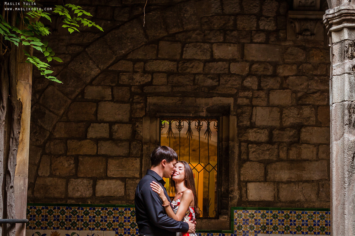 Photoshoot in Barcelona on the most popular route. Photographer in Barcelona Spain Maslik Yulia