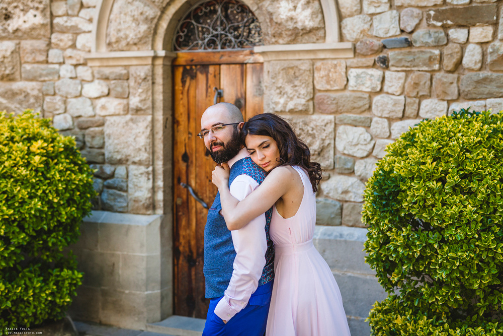 Photosession in the fabulous Besalu. Photographer in Barcelona Spain Maslik Yulia