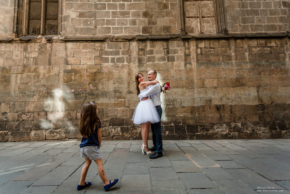 Luna de miel en barcelona. Fotógrafo en Barcelona Maslik Yulia