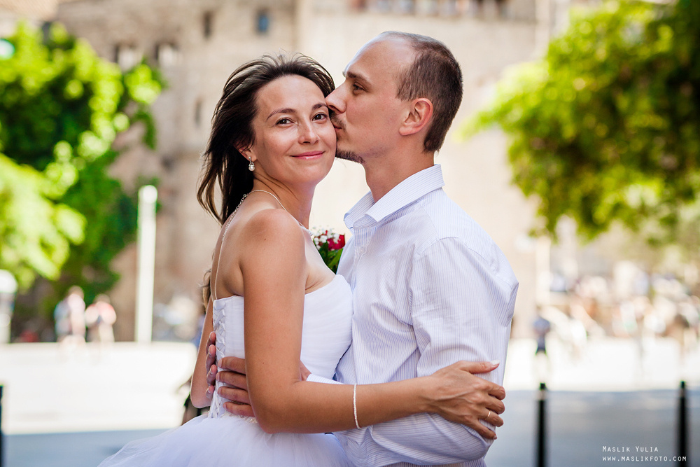 Luna de miel en barcelona. Fotógrafo en Barcelona Maslik Yulia