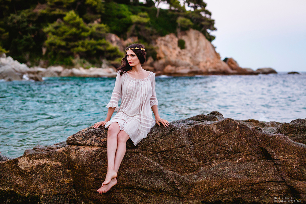 Photosession in the fabulous Besalu. Photographer in Barcelona Spain Maslik Yulia