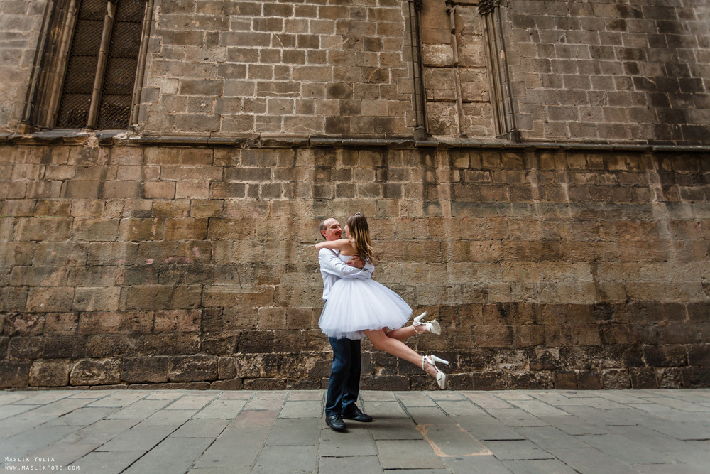 Luna de miel en barcelona. Fotógrafo en Barcelona Maslik Yulia