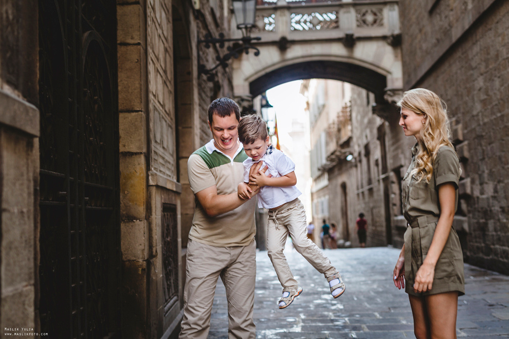 Przygoda - sesja zdjęciowa w Barcelonie. Fotograf w Barcelonie Hiszpanii Maslik Yulia