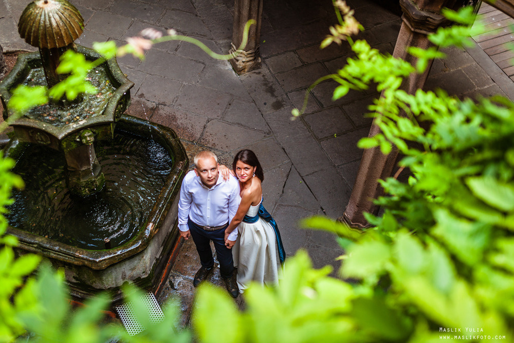 Elegante paseo fotográfico de boda. Fotógrafo en Barcelona Maslik Yulia