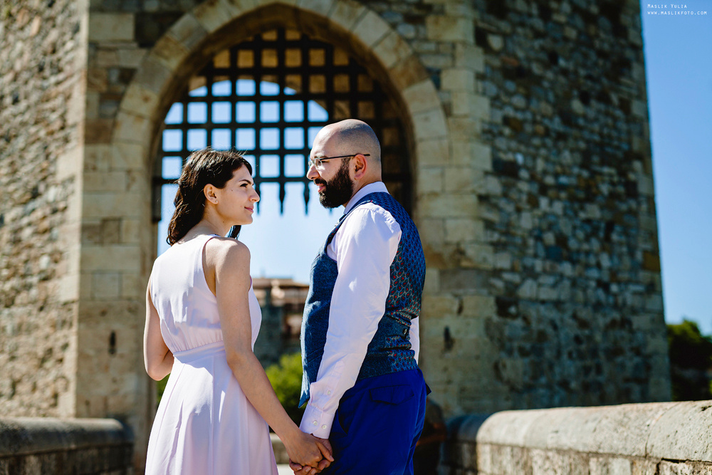 Photosession in the fabulous Besalu. Photographer in Barcelona Spain Maslik Yulia