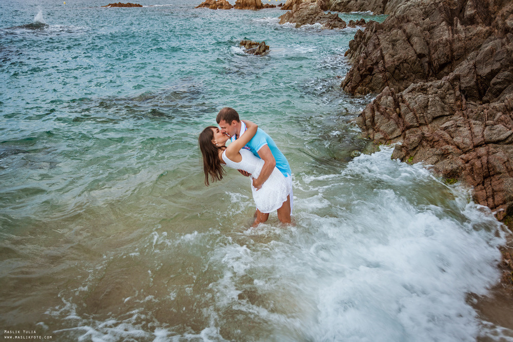 Incredible photo shoot in the Gardens of Saint Clotilde on the Costa B. Photographer in Barcelona Spain Maslik Yulia