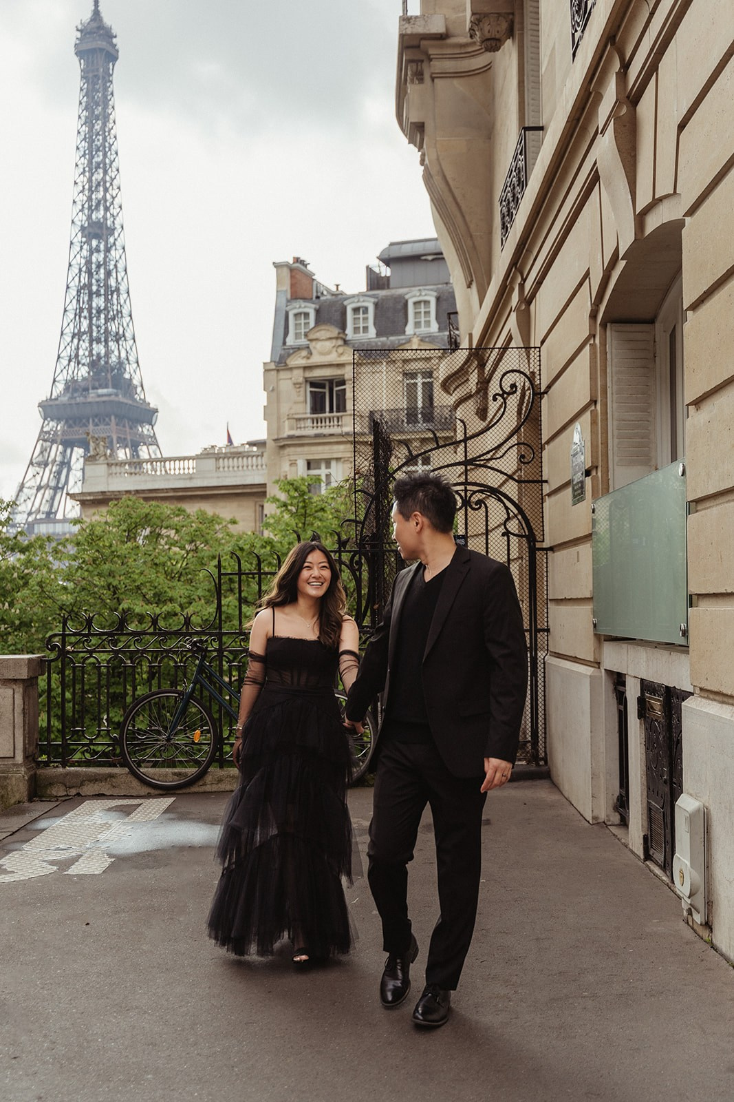 Photographer in Paris Yulia Shkadina | Couples, engagement, pre-wedding, individual photo-shoots in Paris at the best locations