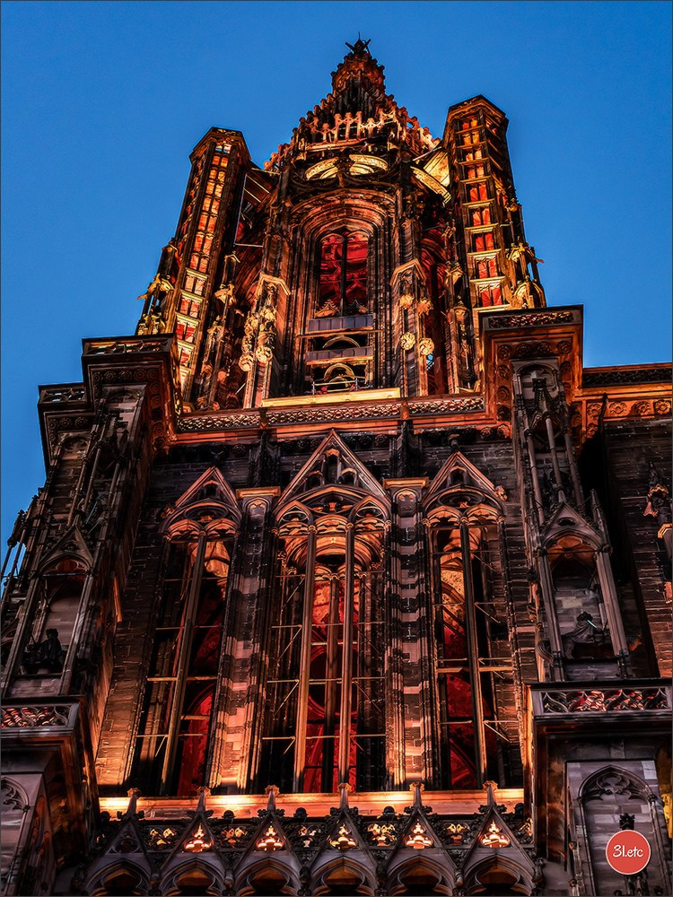 La mise en lumière de la Cathédrale de Strasbourg, du 5 juillet au 8 s. Photographe à Strasbourg | Portraits, Studio, Enfants, Événements