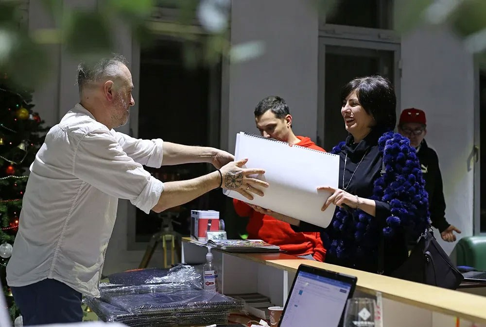 Открытие выставки Романа Рыбалёва «Календарь 2022». Școala de fotografie lui Roman Ribaliov. Orașul Chișinău, Moldova