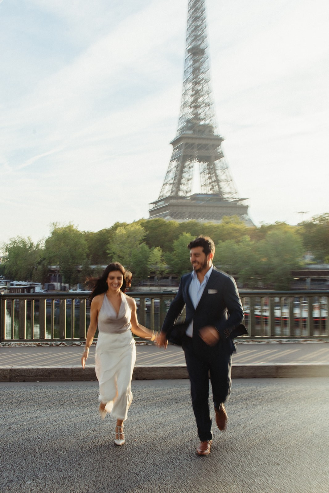 Photographer in Paris Yulia Shkadina | Couples, engagement, pre-wedding, individual photo-shoots in Paris at the best locations