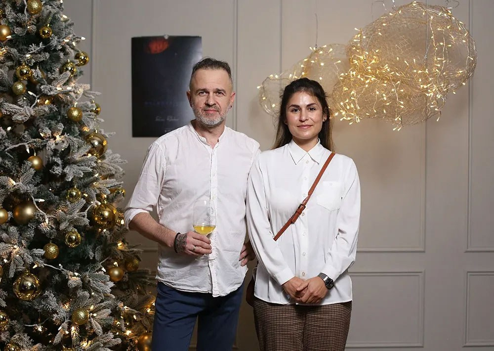 Открытие выставки Романа Рыбалёва «Календарь 2022». Școala de fotografie lui Roman Ribaliov. Orașul Chișinău, Moldova