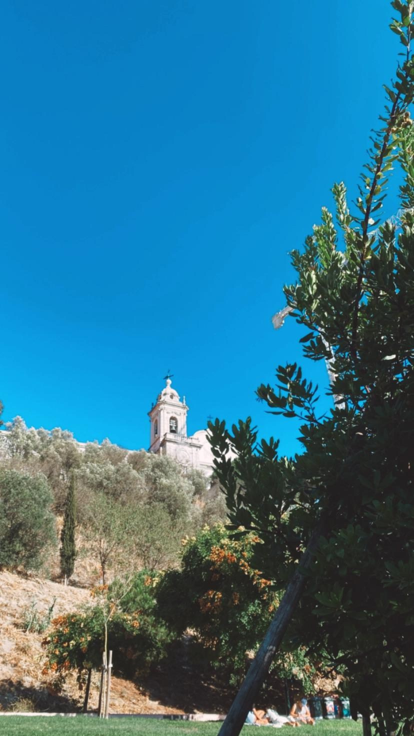 Jógový pobyt v Portugalsku 2024. Mateřství. Nevýchova. Život v souladu s přírodou. Jóga