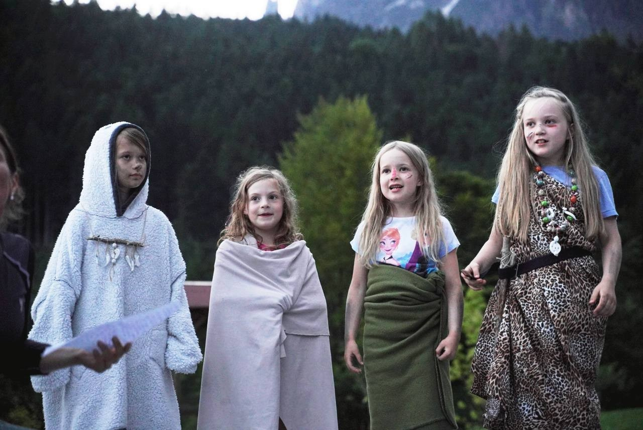 Первобытные люди в Доломитах. Семейные лагеря в Европе с Ниной Янечковой и Ириной Зиновьевой